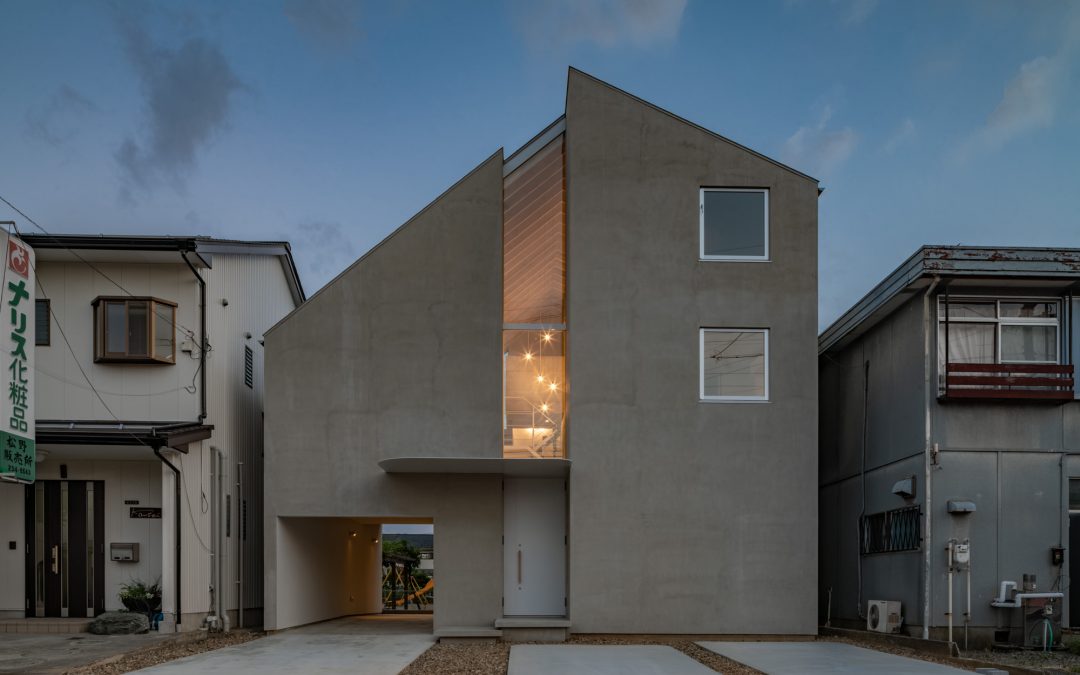 跟公婆一起住的設計住宅提案！日本建築師武藤圭太郎打造親密與隱密平衡的極簡「二代共居宅」
