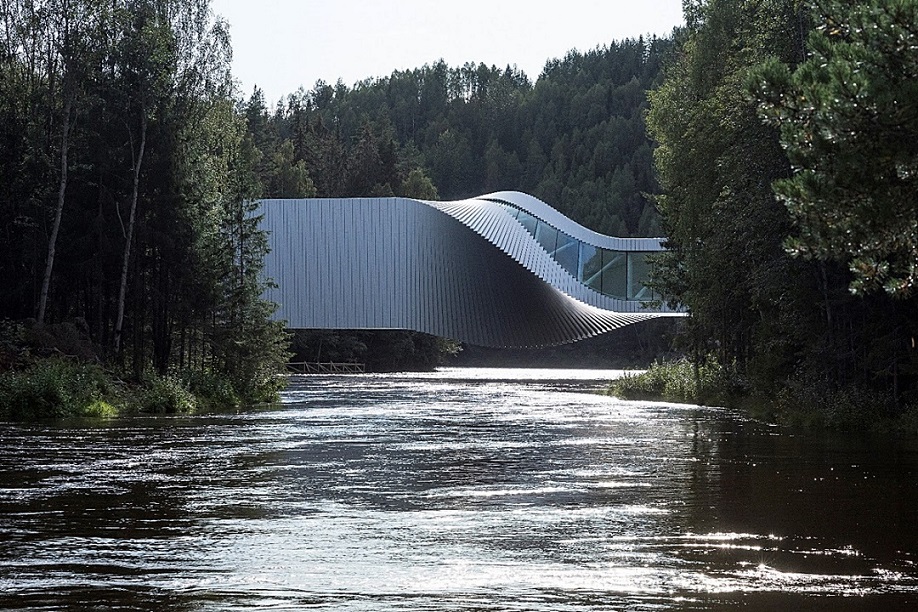 【學建築】當建築變成雕塑：挪威公園內的大型藝術紐帶