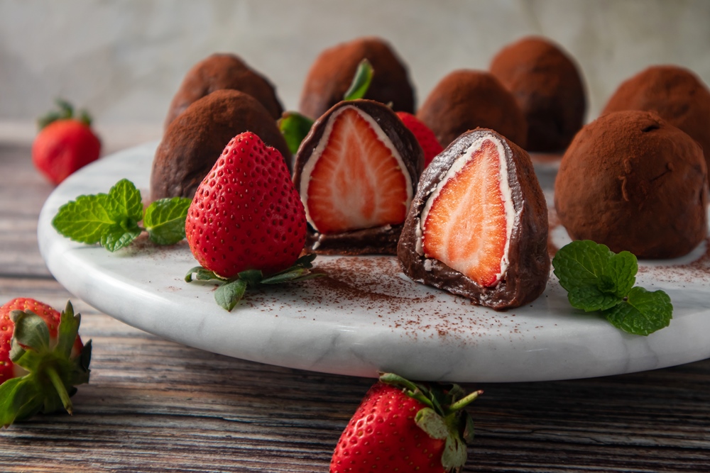 【不插電烘焙】冬日甜蜜提案：巧克力草莓大福